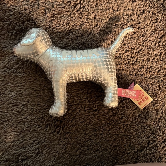 Pink Victoria’s’ Secret dogs - Picture 8 of 8